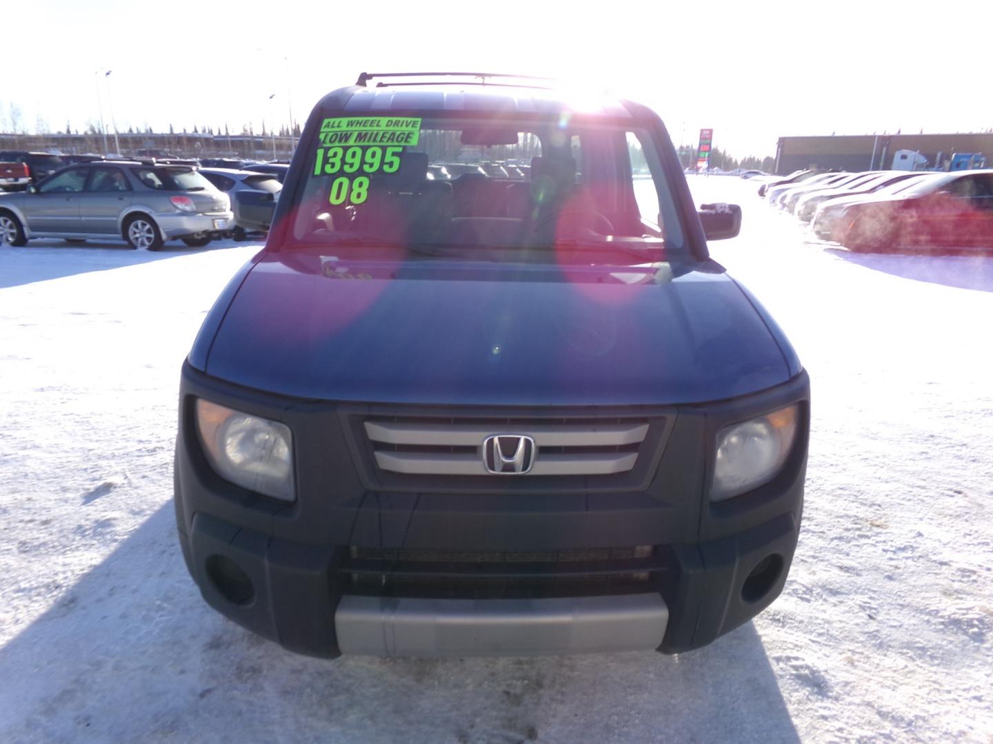 2008 Blue /Black Honda Element LX 4WD AT (5J6YH28358L) with an 2.4L L4 DOHC 16V engine, 5-Speed Automatic Overdrive transmission, located at 2630 Philips Field Rd., Fairbanks, AK, 99709, (907) 458-0593, 64.848068, -147.780609 - Photo#1